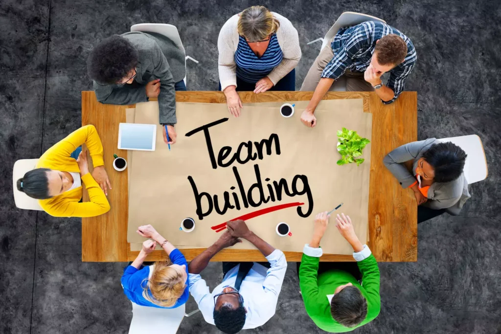 Réussir un Team Building au Maroc : De la Stratégie à l’Exécution Parfaite